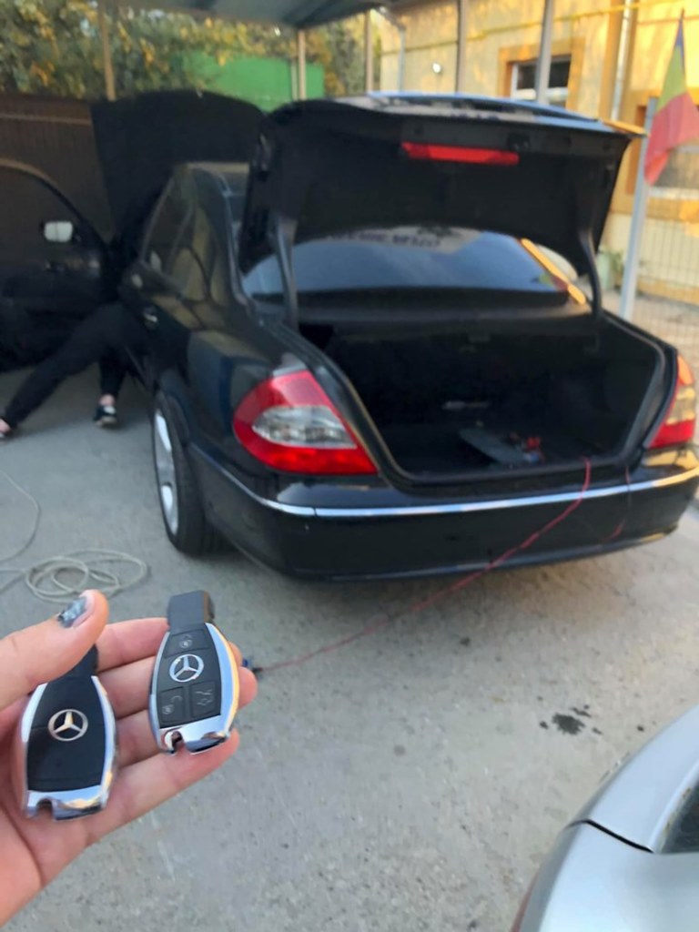 img/lucrari/mercedes-w211-2008-dublura-cheie-2.jpg