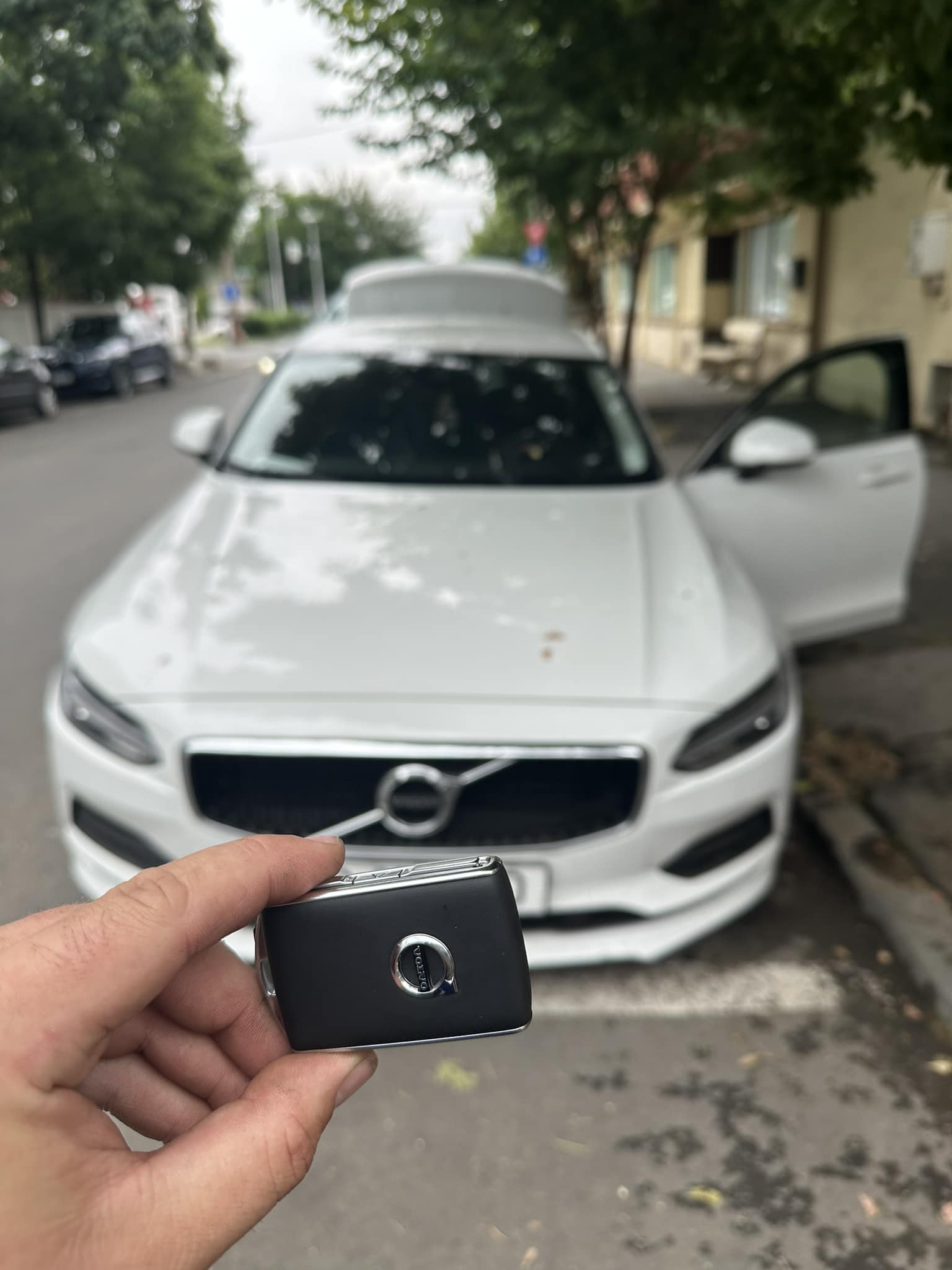 img/lucrari/programare-cheie-noua-keyless-go-volvo-s90-2018.jpg